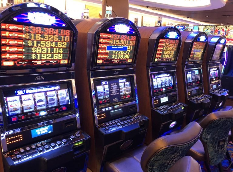 Filipino player joining a live bingo room on the ezph online platform